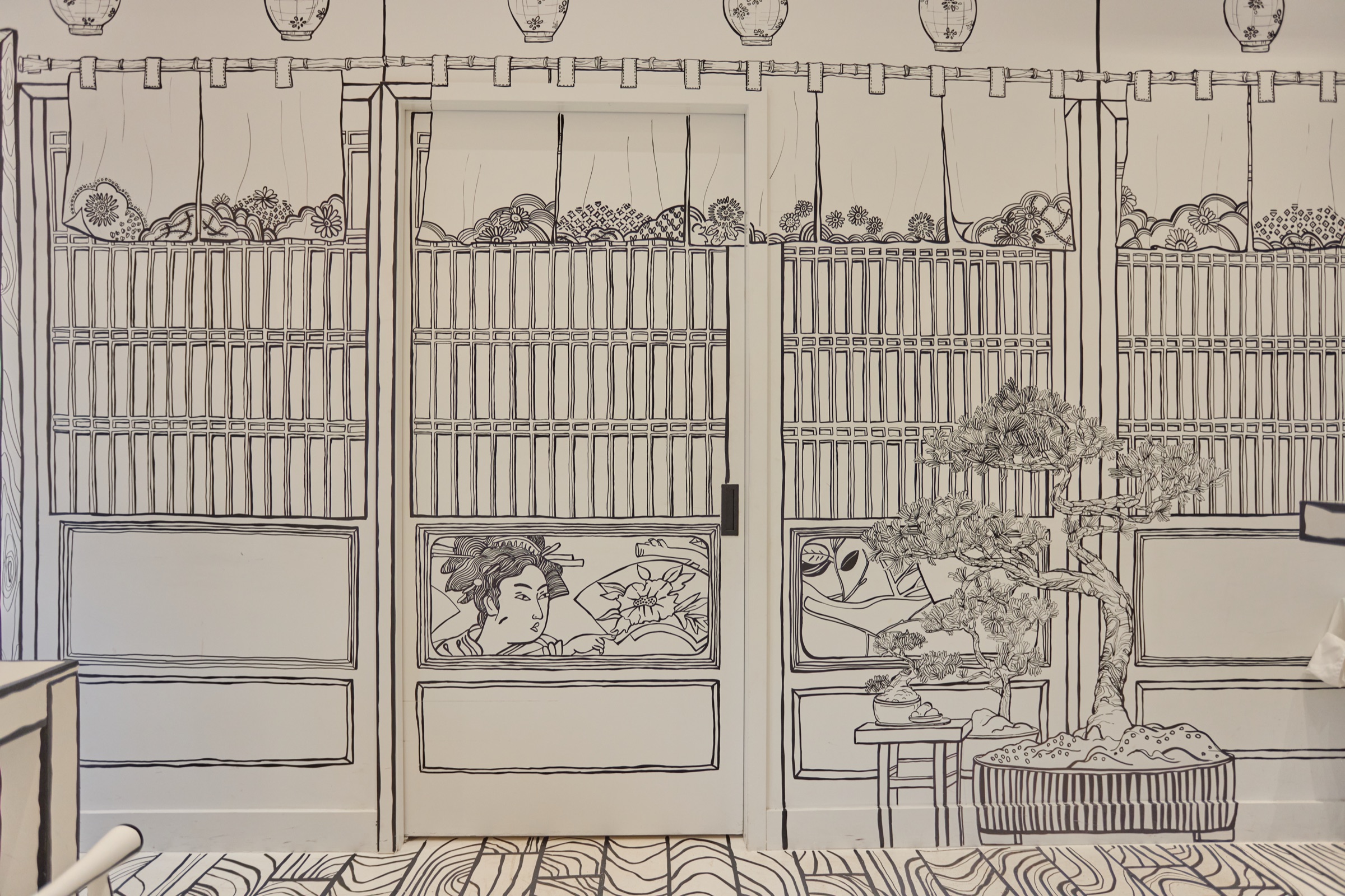 Shirokuro sliding door mural
